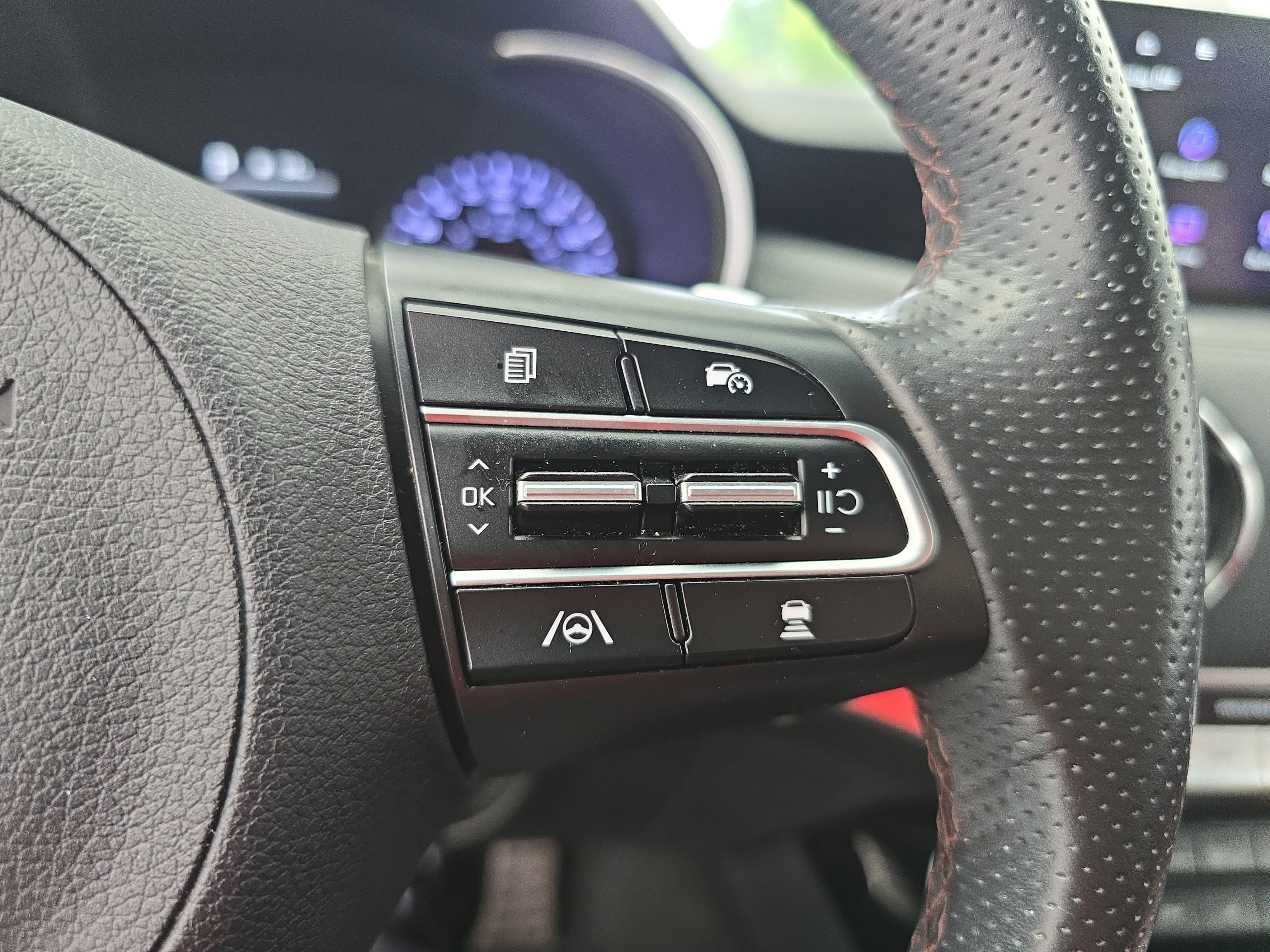 Used 2023 Kia Stinger GT-Line w/ Sun & Sound Package RWD image 17