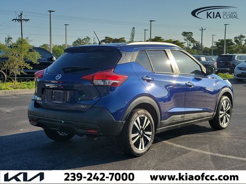 Used 2019 Nissan Kicks SV FWD image 6