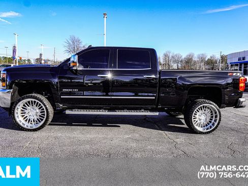 Used 2019 Chevrolet Silverado 2500 LTZ w/ Duramax Plus Package image 10