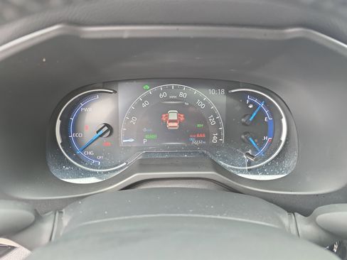 Used 2024 Toyota RAV4 XLE w/ Convenience Package image 18