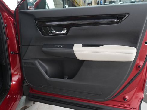 Used 2024 Honda CR-V EX-L image 9