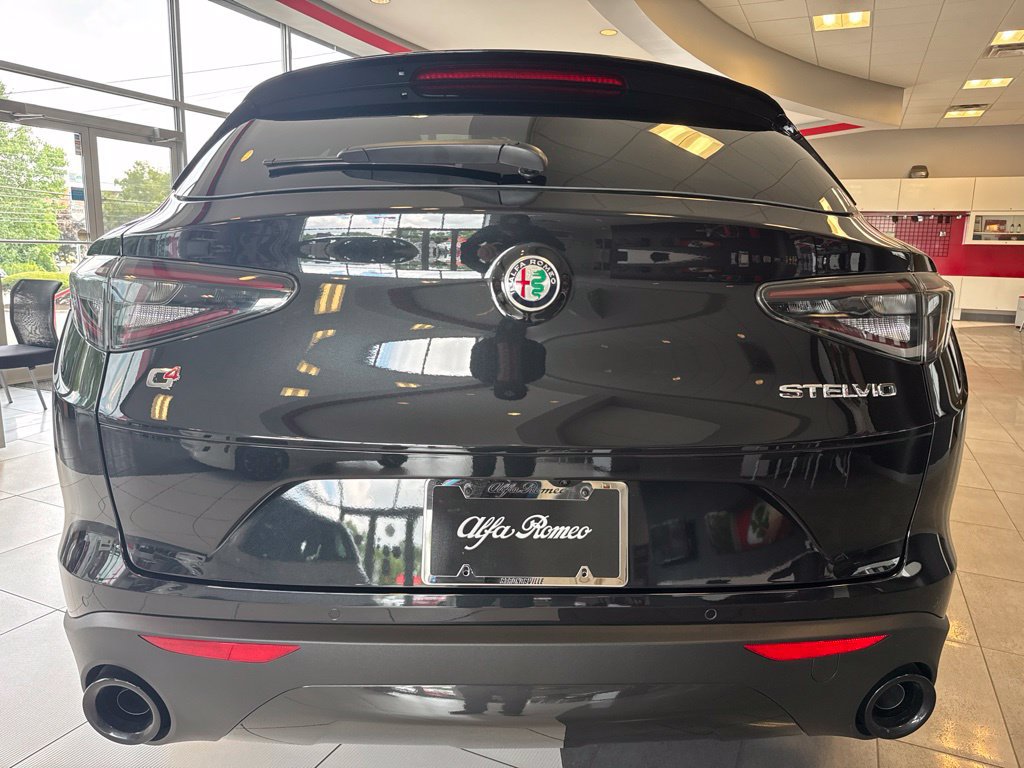New 2026 Alfa Romeo Stelvio Sprint AWD/4WD image 8