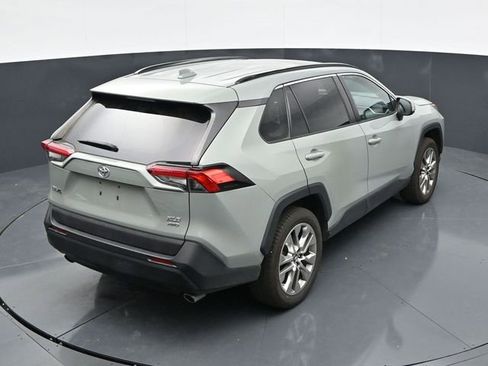 Used 2019 Toyota RAV4 XLE Premium w/ Cold Weather Package AWD/4WD image 33