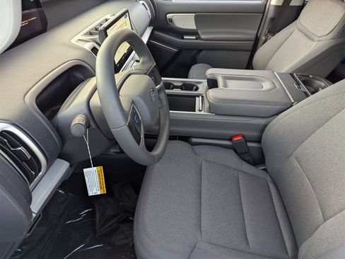 New 2025 Ford Expedition Active image 40