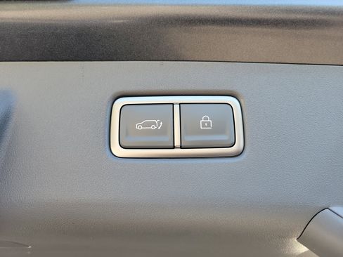 Certified 2026 Kia EV9 Light image 16