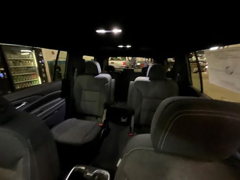 New 2026 Chevrolet Traverse LT w/ Midnight/Sport Edition image 25