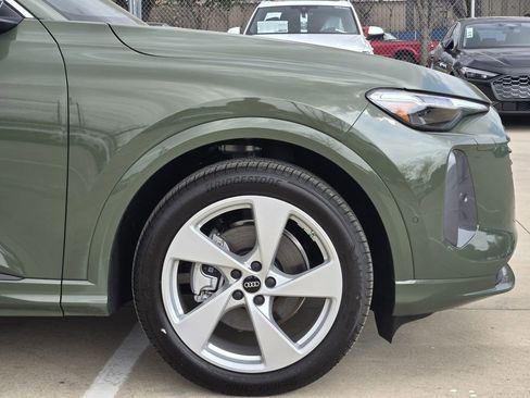 New 2025 Audi Q5 Prestige image 13