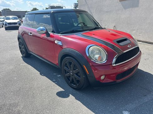 Used 2010 MINI Cooper S image 3