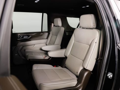 Used 2025 GMC Yukon XL Elevation image 22