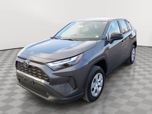 Used 2024 Toyota RAV4 LE image 7