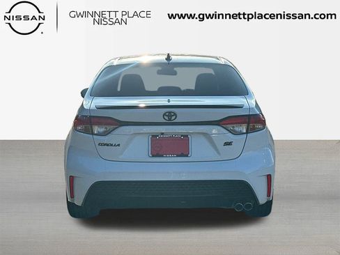 Used 2022 Toyota Corolla SE image 6
