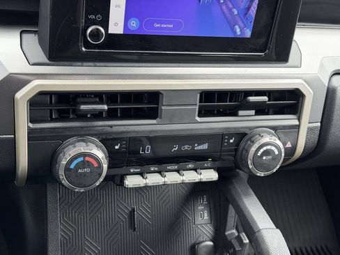 Certified 2025 Toyota Tacoma TRD Sport AWD/4WD image 6