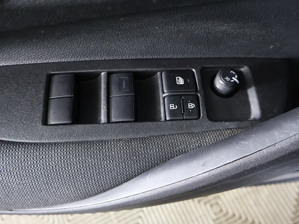 Used 2025 Toyota Corolla LE FWD image 32