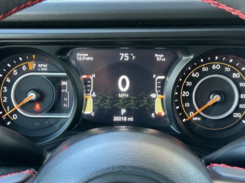 Used 2024 Jeep Gladiator Rubicon w/ Technology Group AWD/4WD image 24