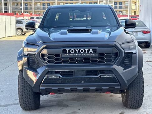 Used 2025 Toyota Tacoma TRD Pro AWD/4WD image 7