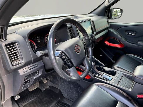 Used 2023 Nissan Frontier PRO-4X w/ Pro-4X Premium Package AWD/4WD image 17