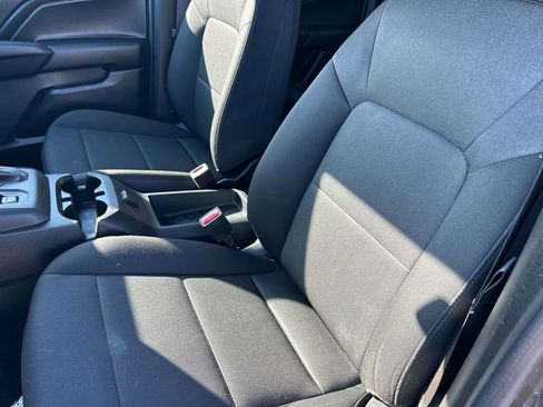 Used 2023 Chevrolet Colorado W/T image 21