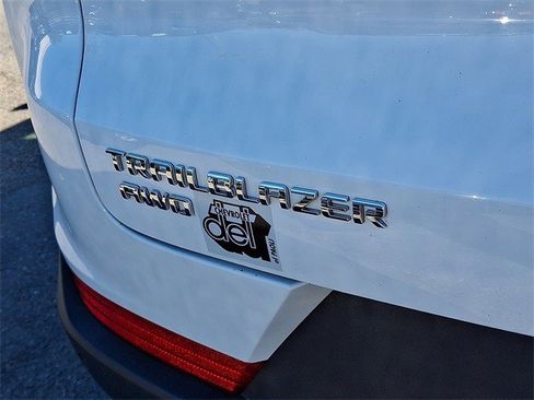 Certified 2022 Chevrolet TrailBlazer LT w/ Driver Confidence Package image 29