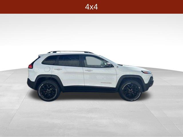 Used 2018 Jeep Cherokee Trailhawk w/ Comfort & Convenience Group AWD/4WD image 8