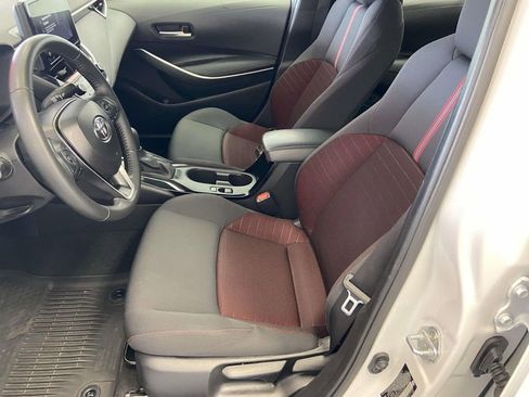 Used 2025 Toyota Corolla SE image 14