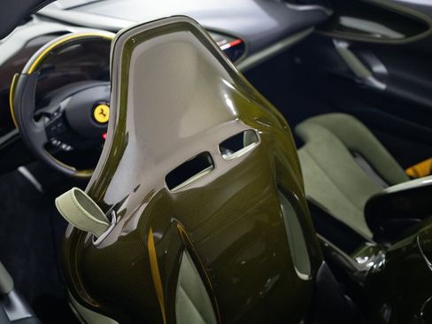 Used 2025 Ferrari SF90 Spider image 40