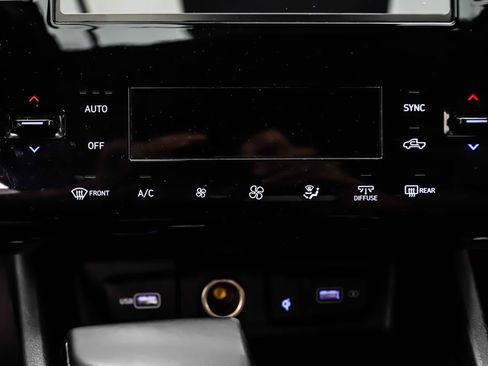 Used 2022 Hyundai Santa Cruz SEL Premium AWD/4WD image 24
