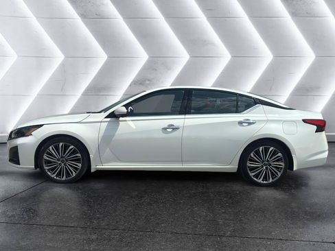 Used 2023 Nissan Altima 2.5 SL FWD image 4