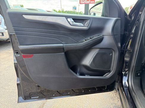 Used 2022 Ford Escape SEL FWD image 12