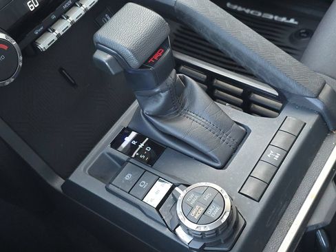 Used 2025 Toyota Tacoma TRD Off-Road AWD/4WD image 19