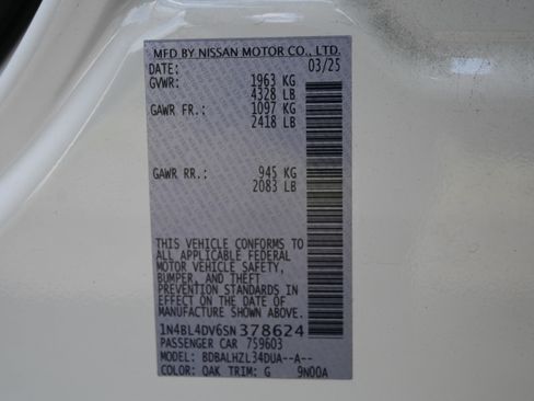 Used 2025 Nissan Altima 2.5 SV FWD image 18