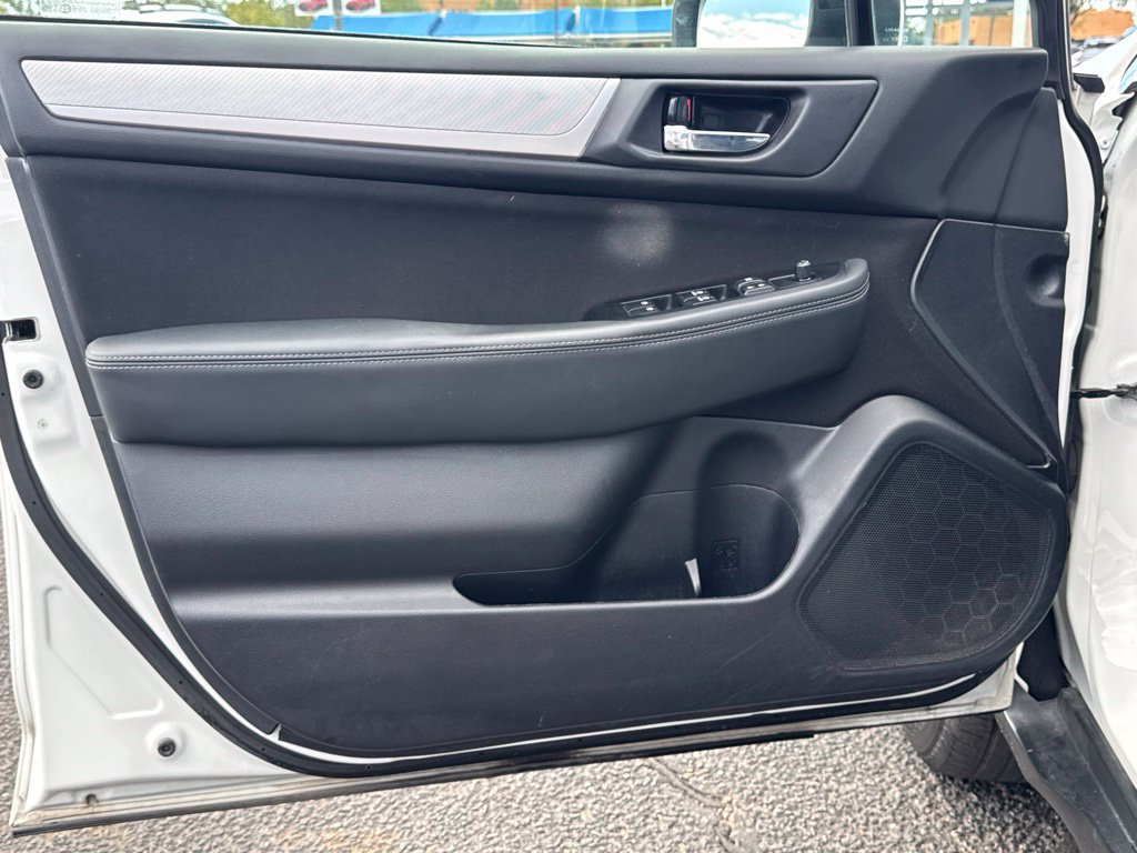 Used 2019 Subaru Outback 2.5i Premium AWD/4WD image 10