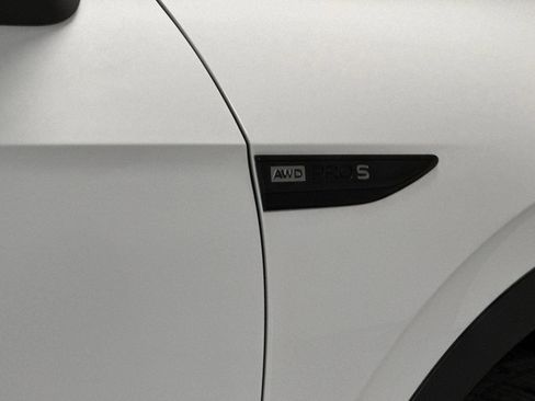 New 2026 Volkswagen ID.4 Pro S Plus AWD/4WD image 26