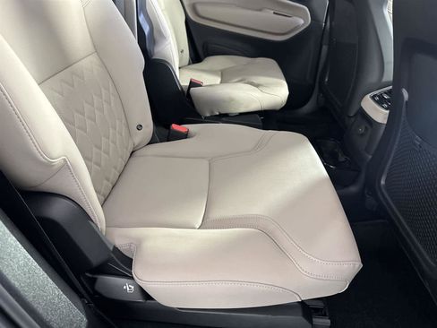 Used 2025 Volvo XC90 T8 Plus image 16