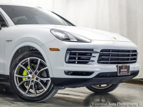 Used 2021 Porsche Cayenne E-Hybrid image 2