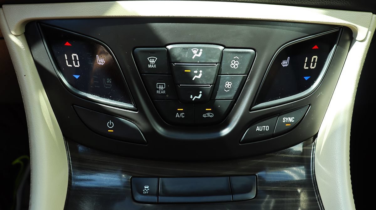 Used 2020 Buick Envision Preferred AWD/4WD image 51