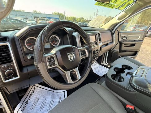 Used 2021 RAM 1500 Classic SLT AWD/4WD image 11