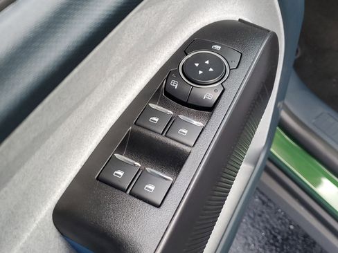 New 2025 Ford Maverick XLT w/ XLT Luxury Package image 16