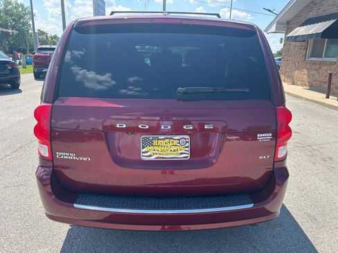 Used 2020 Dodge Grand Caravan SXT FWD image 7