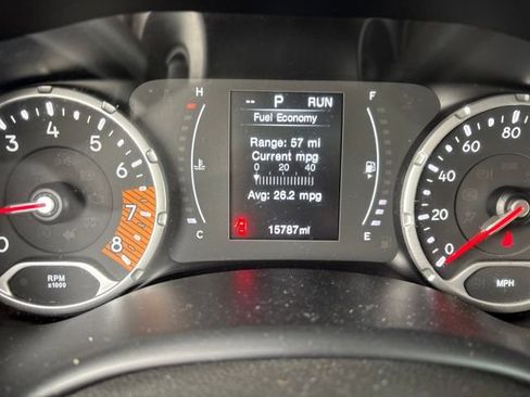 Used 2023 Jeep Renegade Latitude image 16