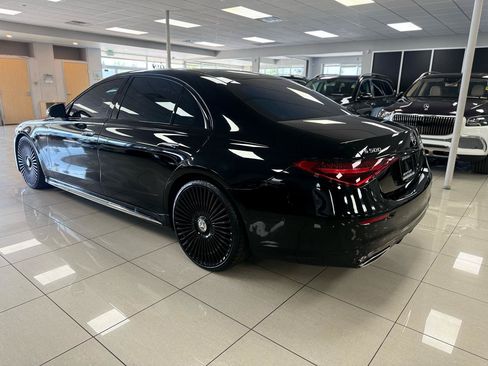 Used 2023 Mercedes-Benz S 500 4MATIC image 3