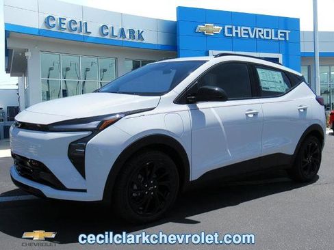 Used 2027 Chevrolet Bolt RS FWD image 1