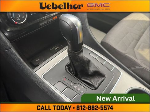 Used 2020 Volkswagen Passat 2.0T S FWD image 27