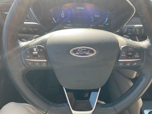 Used 2020 Ford Escape Titanium image 16