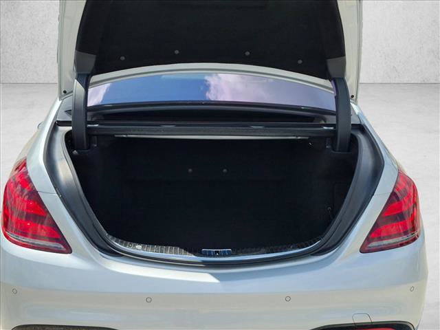 Used 2019 Mercedes-Benz S 560 Sedan image 7