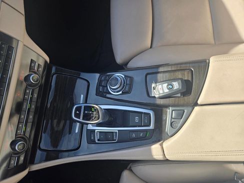 Used 2013 BMW 535i xDrive Sedan AWD/4WD image 24