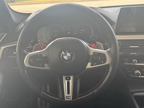 Used 2018 BMW M5 image 11