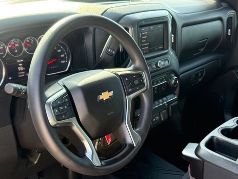 Used 2022 Chevrolet Silverado 2500 Custom w/ Custom Value Package AWD/4WD image 16