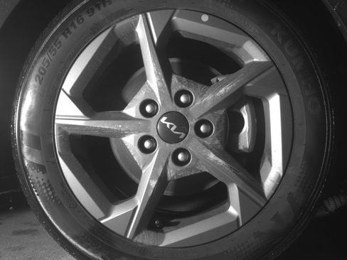 Used 2025 Kia K4 LXS image 13