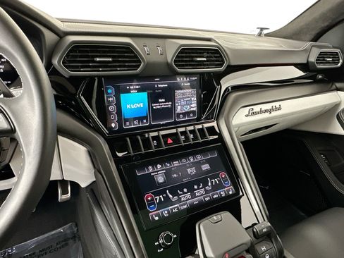 Used 2024 Lamborghini Urus S image 13