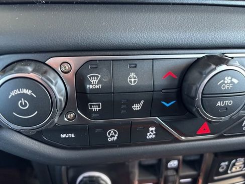 New 2026 Jeep Wrangler Unlimited Rubicon image 33